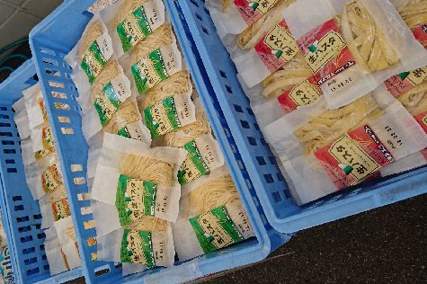 本日2月18日土曜日は、、、政木屋マルシェ開催です!