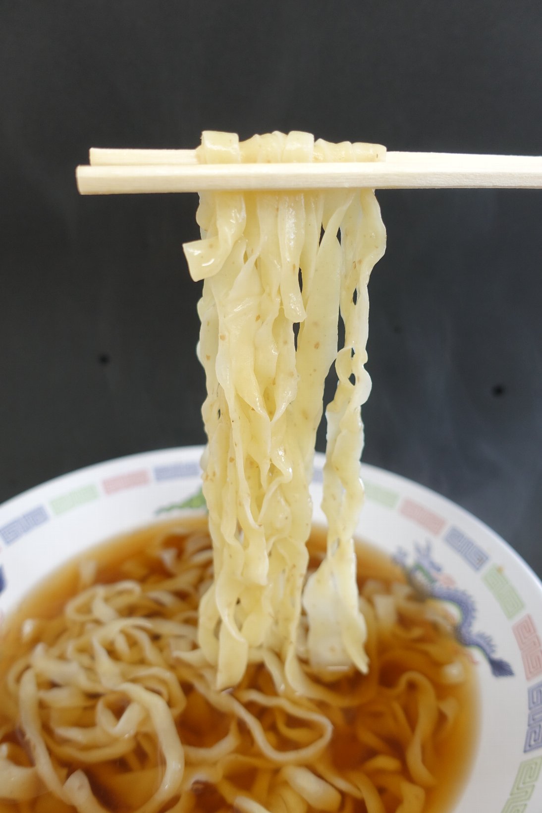 ڲ
